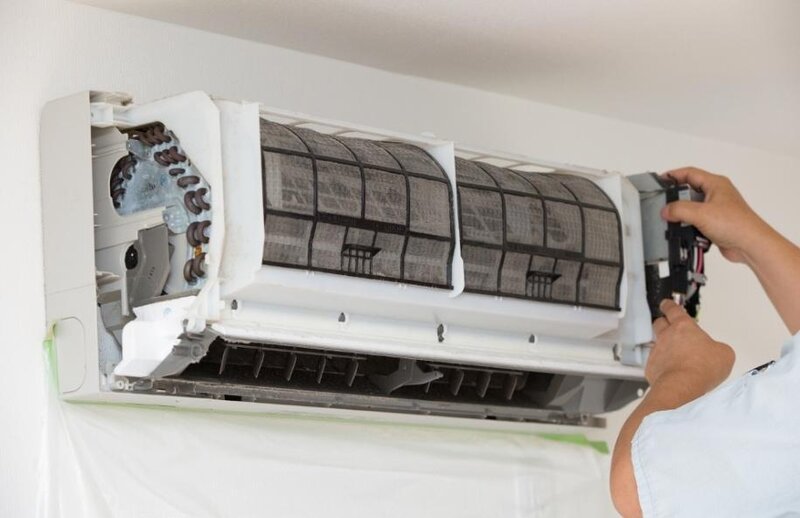Reparatii aer conditionat